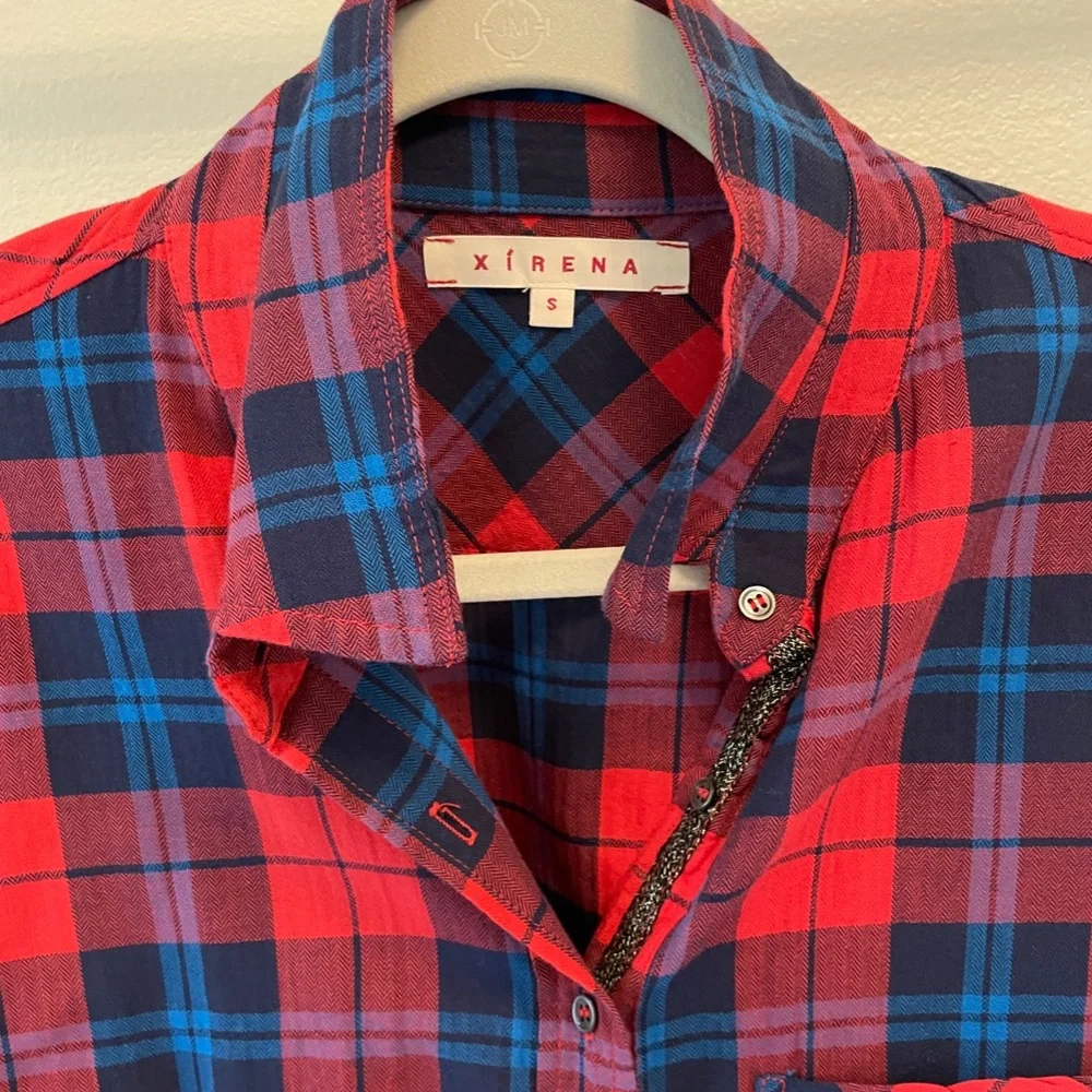 Xirena Women's Plaid Button Down Shirt, size small - Picture 3 of 4